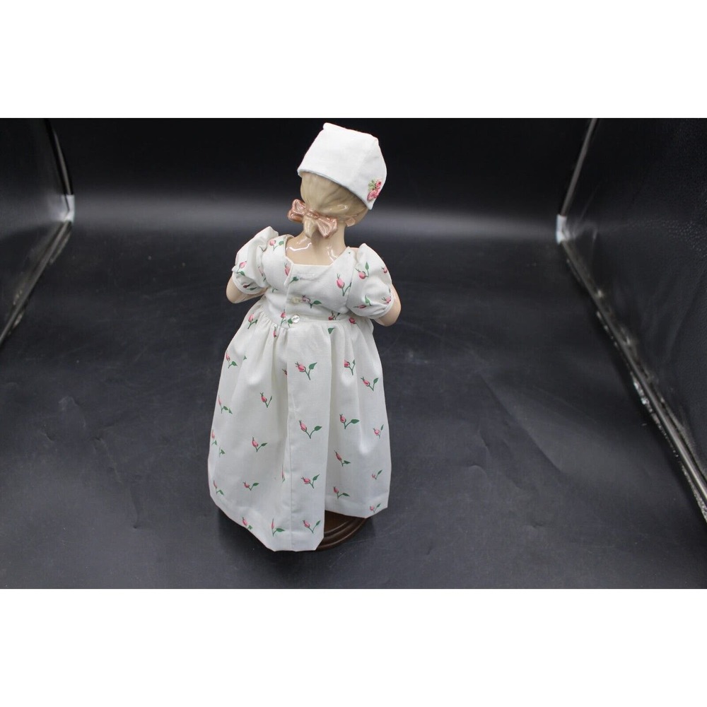 Bing and Grondahl B&G Mary The Doll & Baby Porcelain 1983 First Edition - Picture 2 of 3